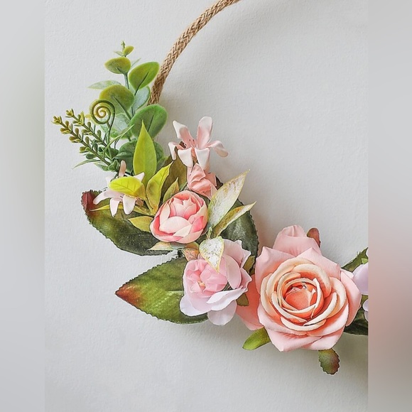 🌺✨ NEW Decorative Floral Wreath - Picture 2 of 2